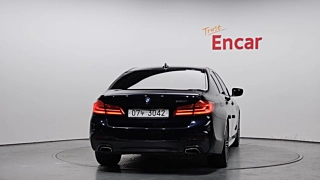 BMW 5-SERIES G30 2019