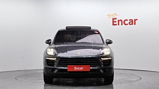 PORSCHE MACAN 2018