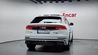 AUDI Q8 4M 2023