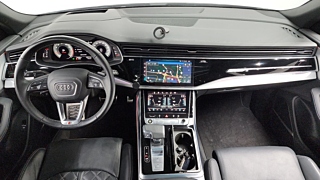 AUDI Q8 4M 2023