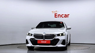 BMW 5-SERIES G60 2024