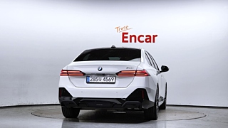 BMW 5-SERIES G60 2024