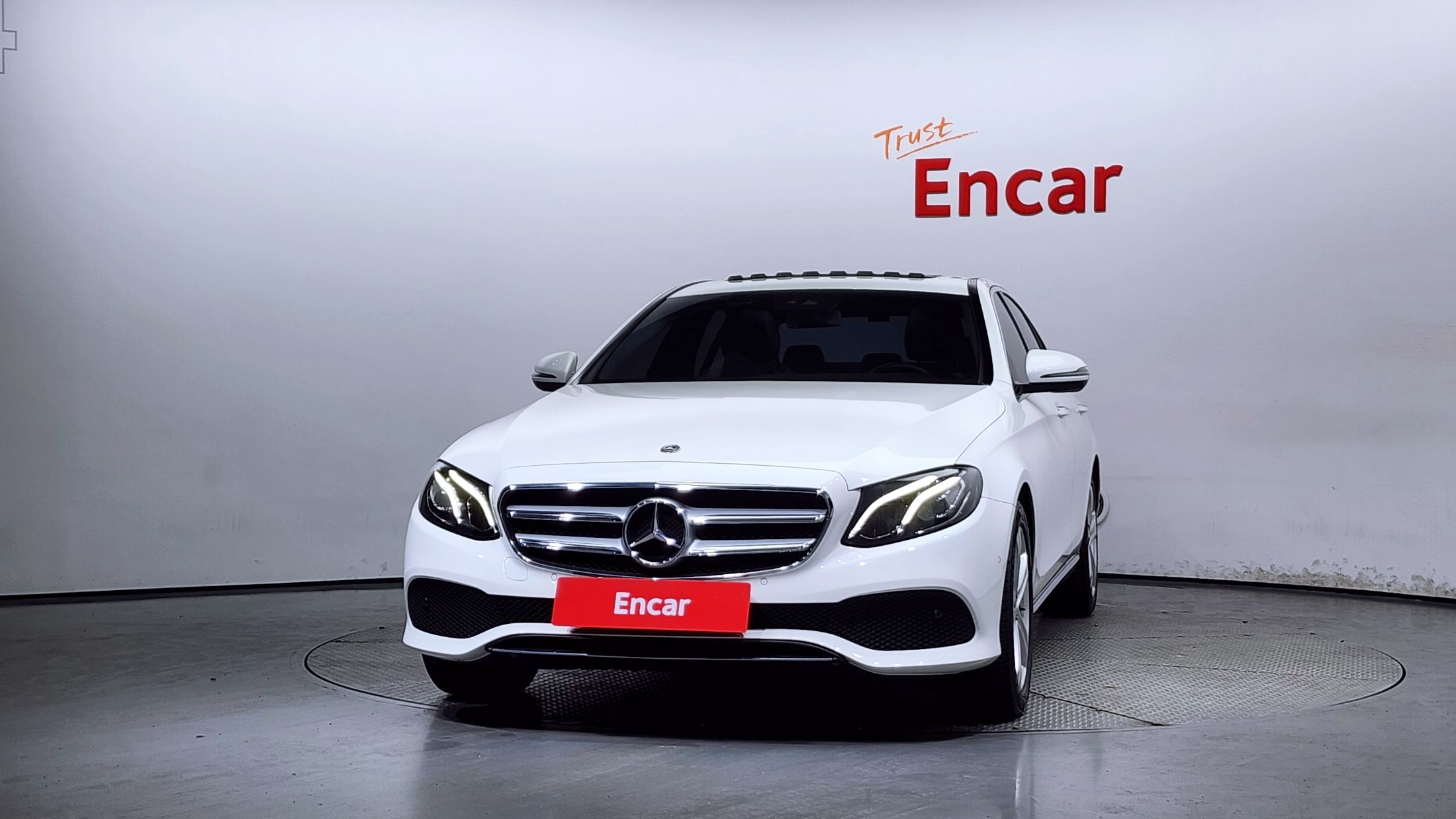 MERCEDES BENZ E-CLASS W213 2017