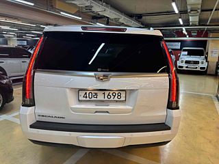 CADILLAC ESCALADE 2018