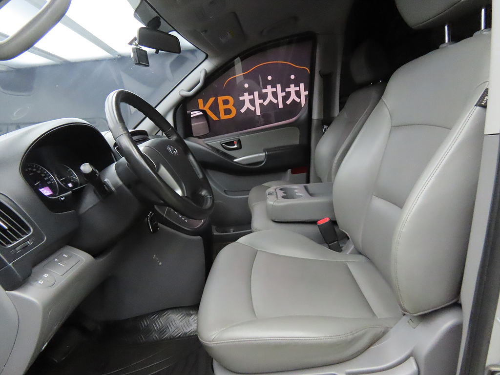 HYUNDAI STAREX GRAND 2021