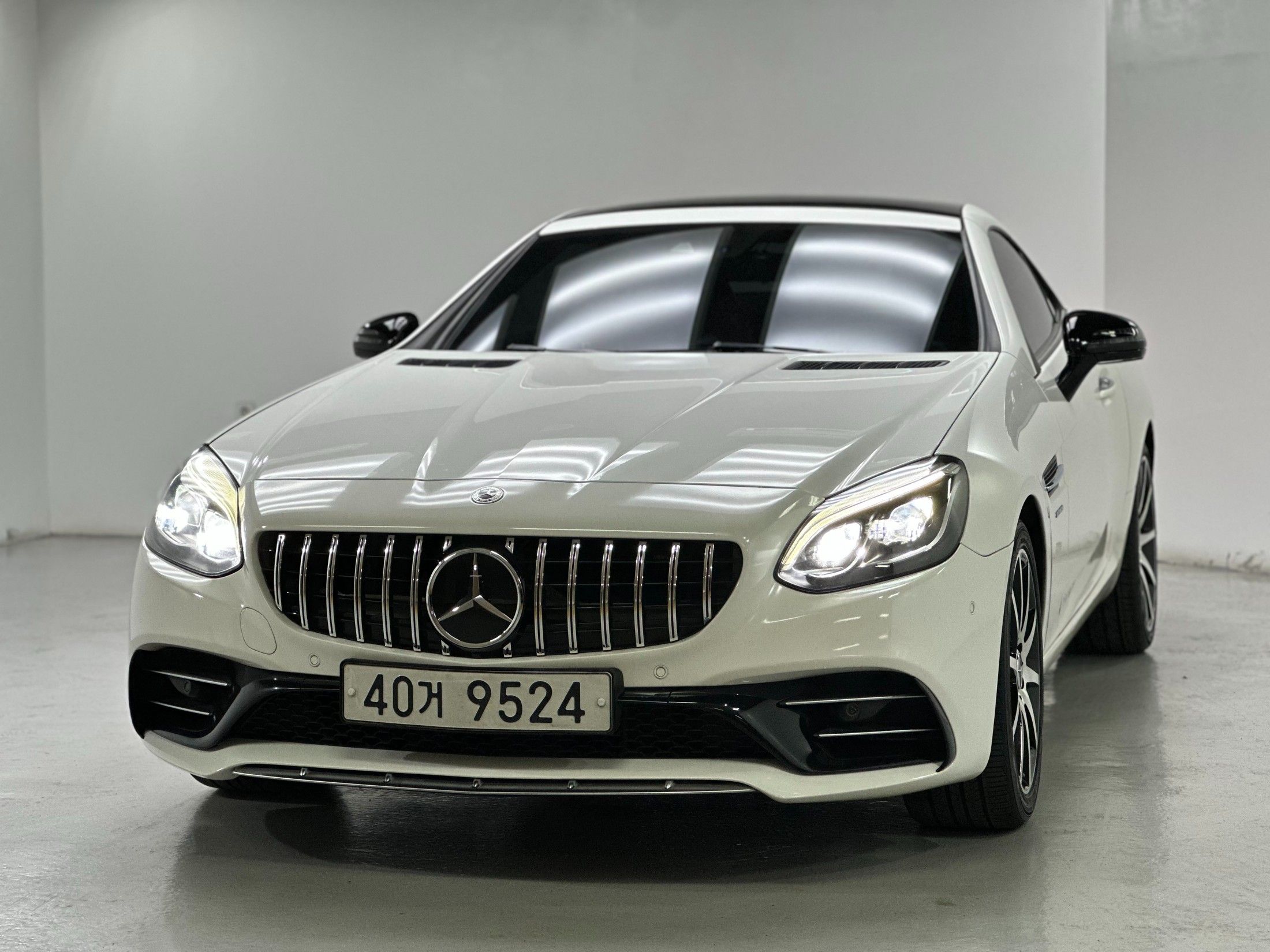 MERCEDES BENZ SLC-CLASS R172 2017