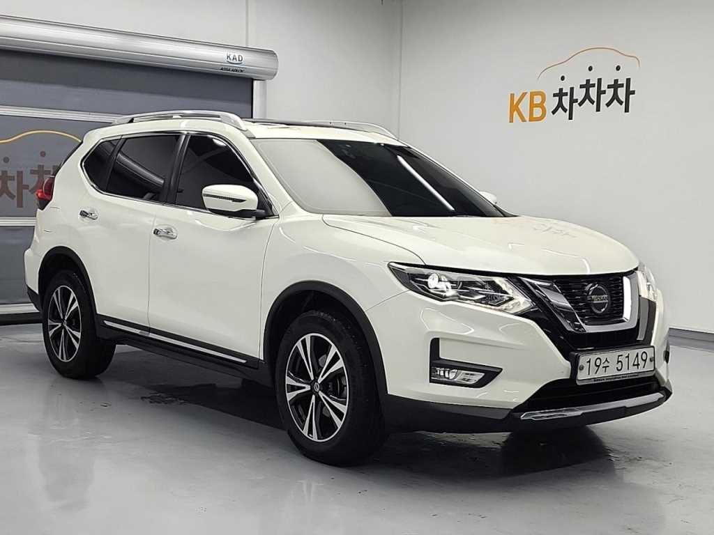 NISSAN X-TRAIL 2018