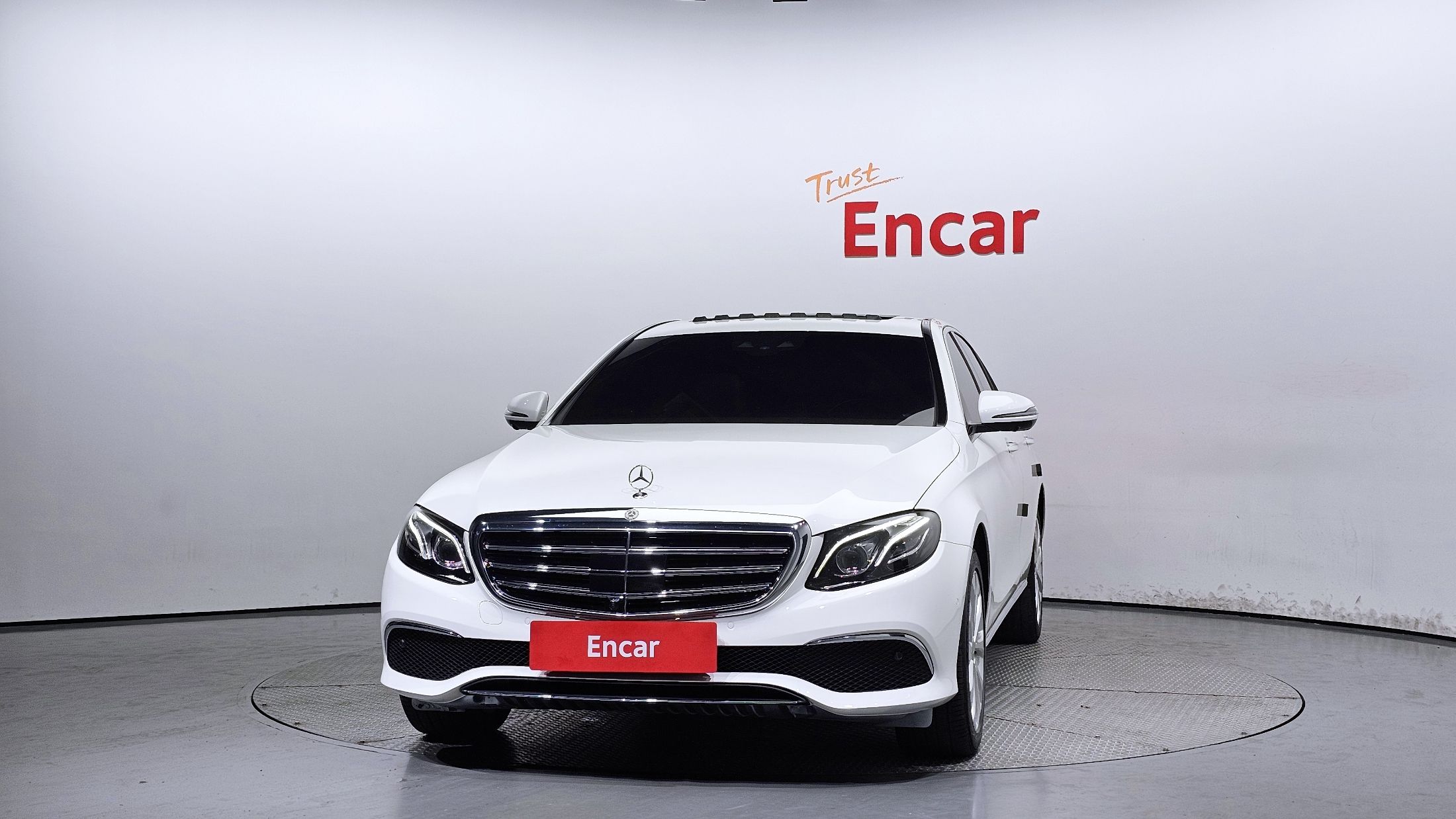MERCEDES BENZ E-CLASS W213 2020