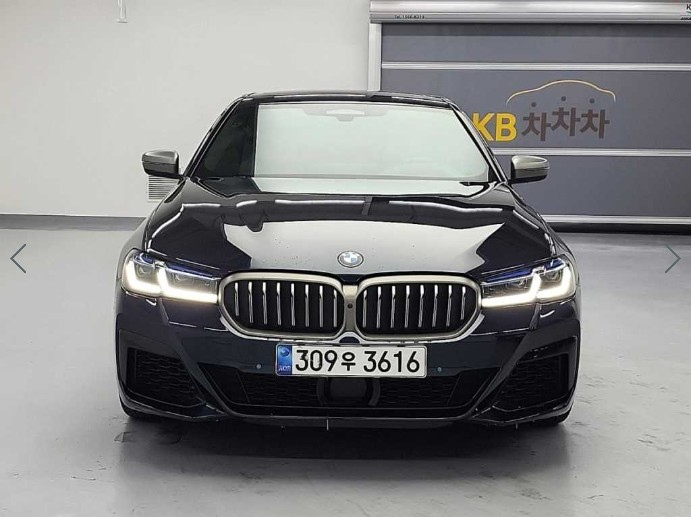BMW 5-SERIES G30 2021