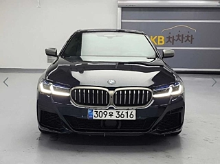 BMW 5-SERIES G30 2021