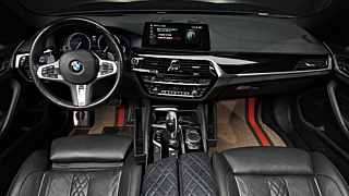 BMW 5-SERIES G30 2018