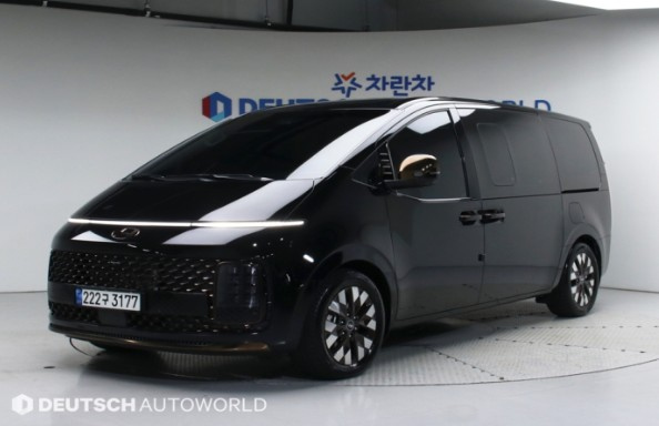 HYUNDAI STARIA