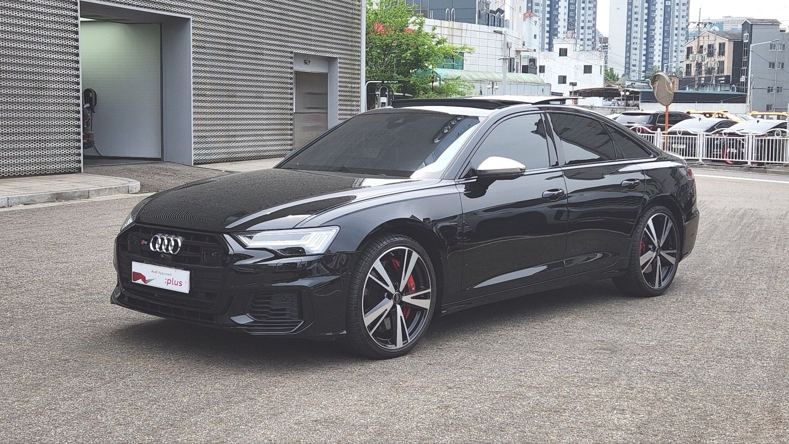 AUDI S6 C8