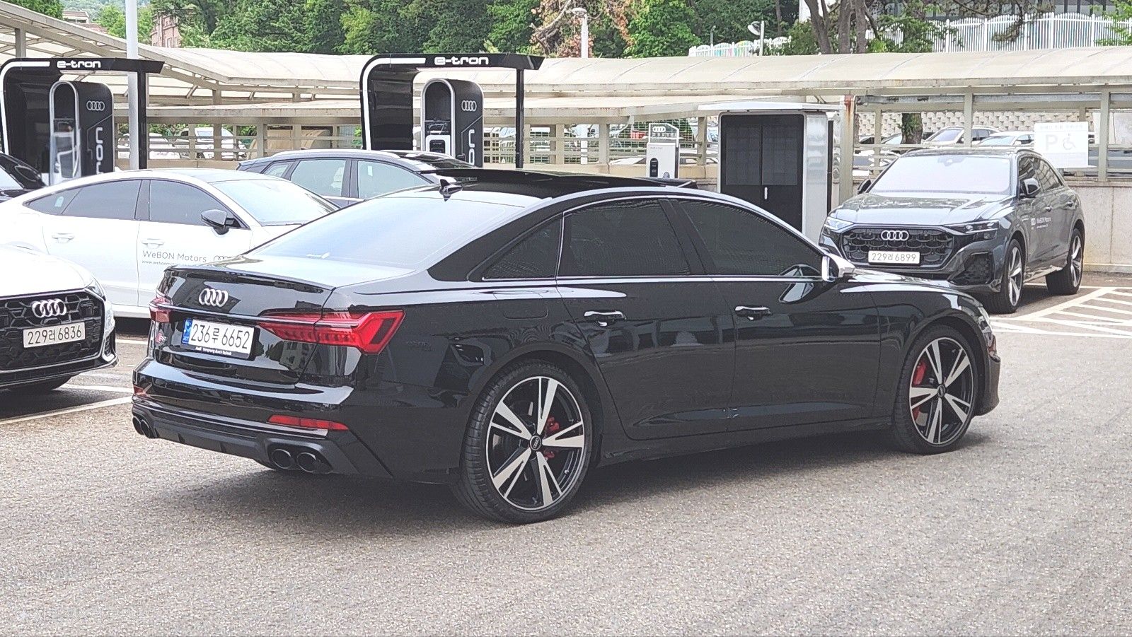 AUDI S6 C8