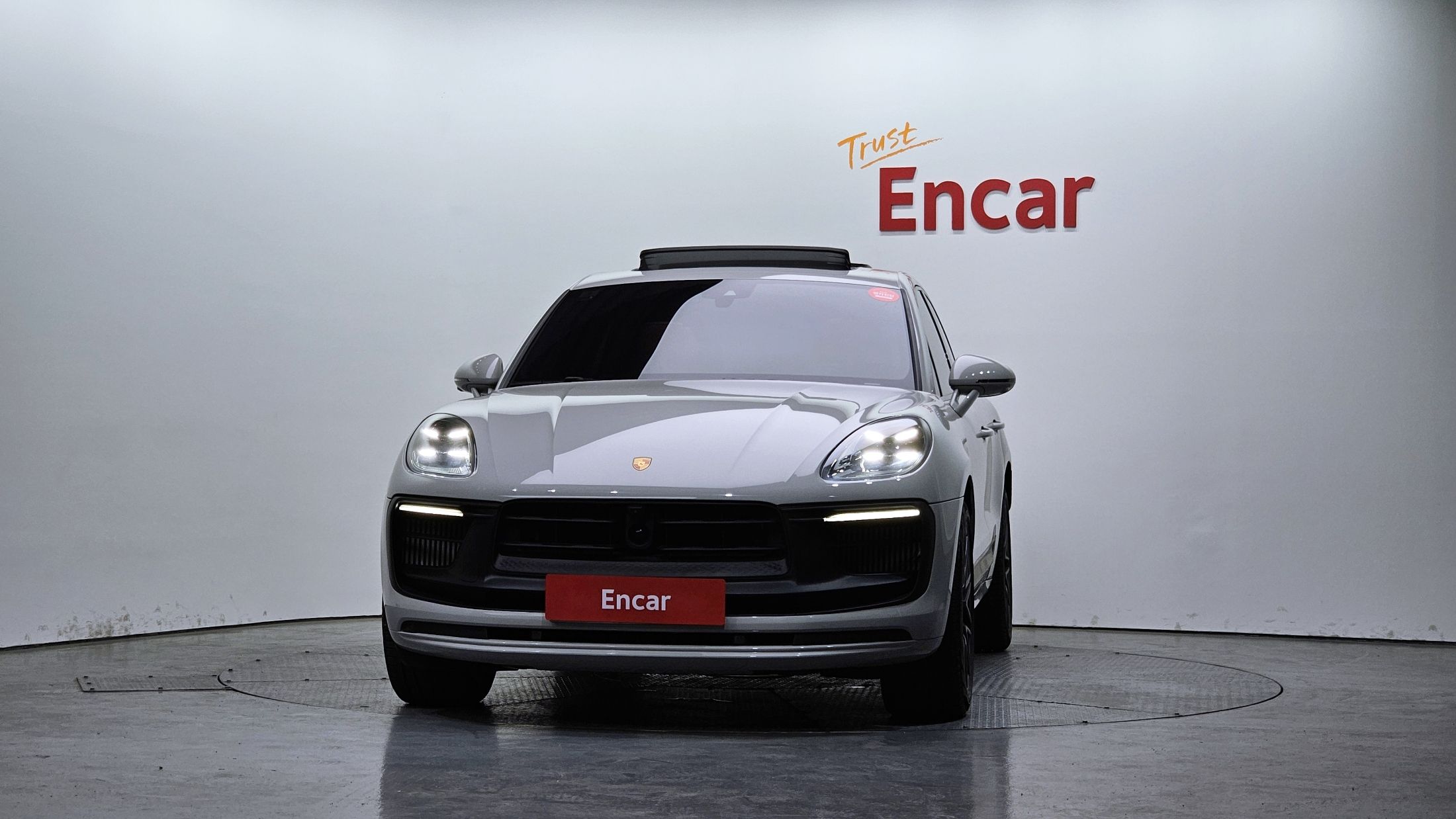PORSCHE MACAN 2023