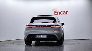 PORSCHE MACAN 2023