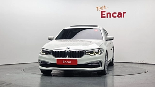 BMW 5-SERIES G30 2019