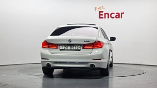BMW 5-SERIES G30 2019