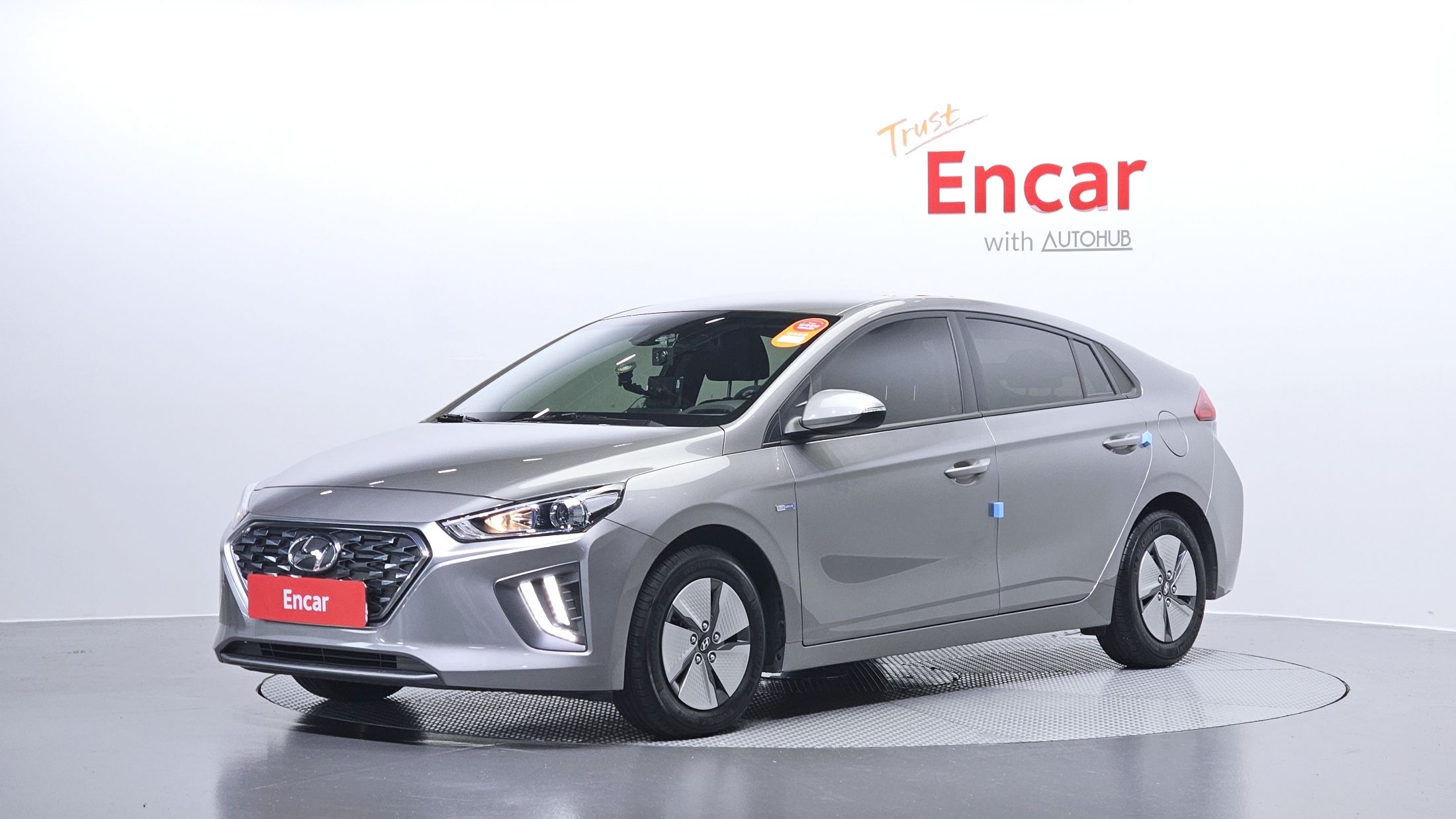 HYUNDAI IONIQ HYBRID