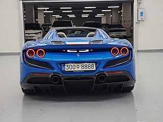 FERRARI F8 SPIDER 2021