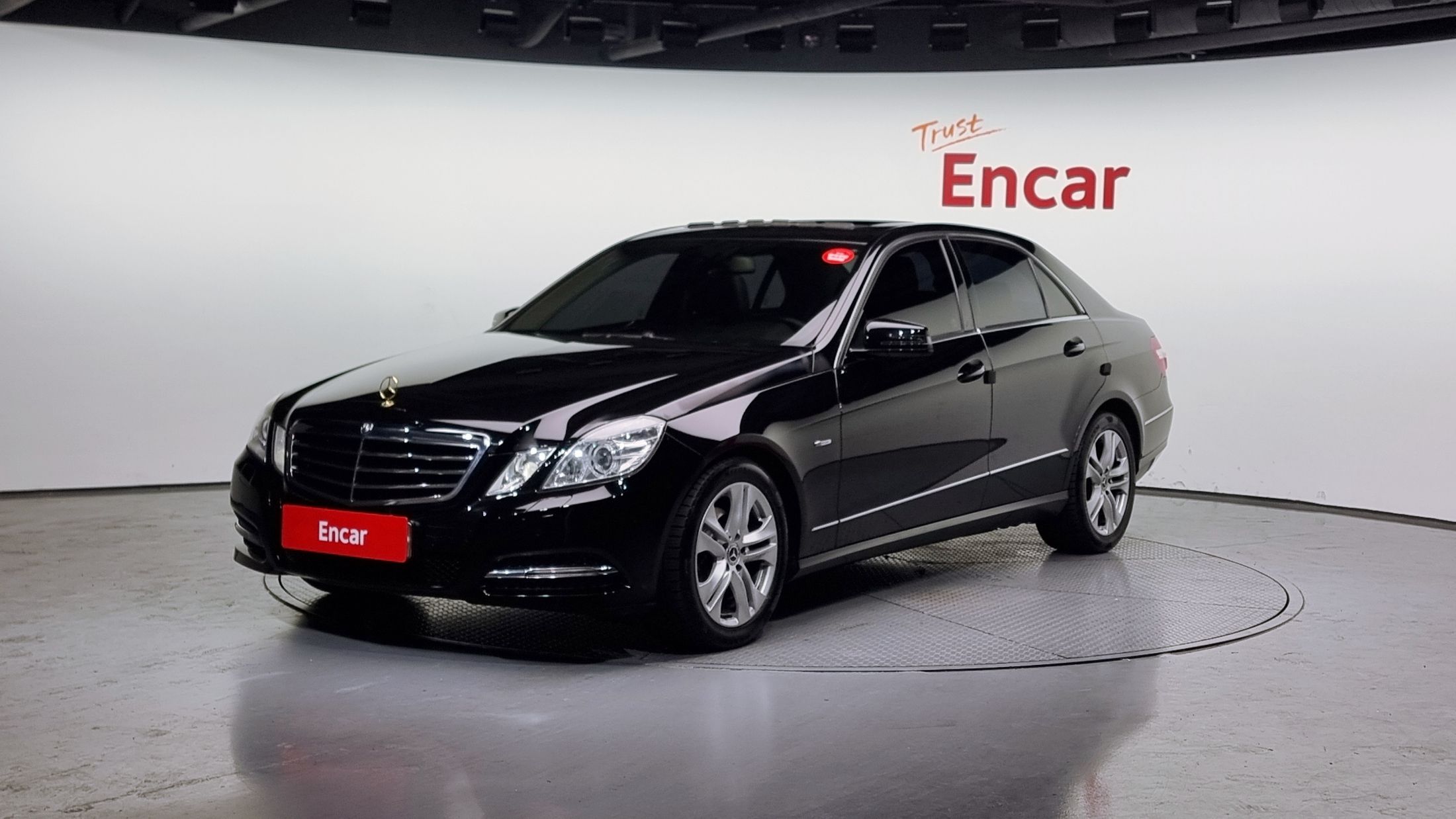 MERCEDES BENZ E-CLASS W212 2011