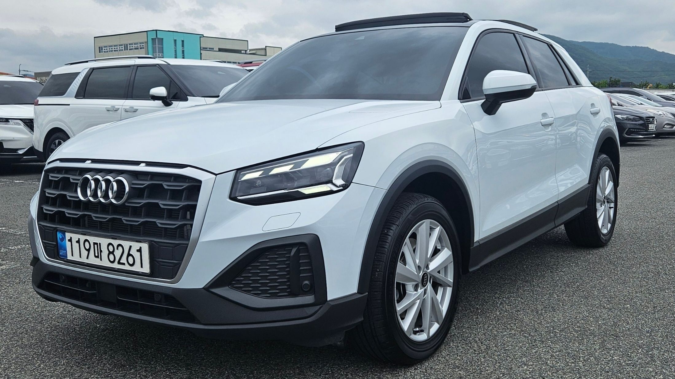 AUDI Q2