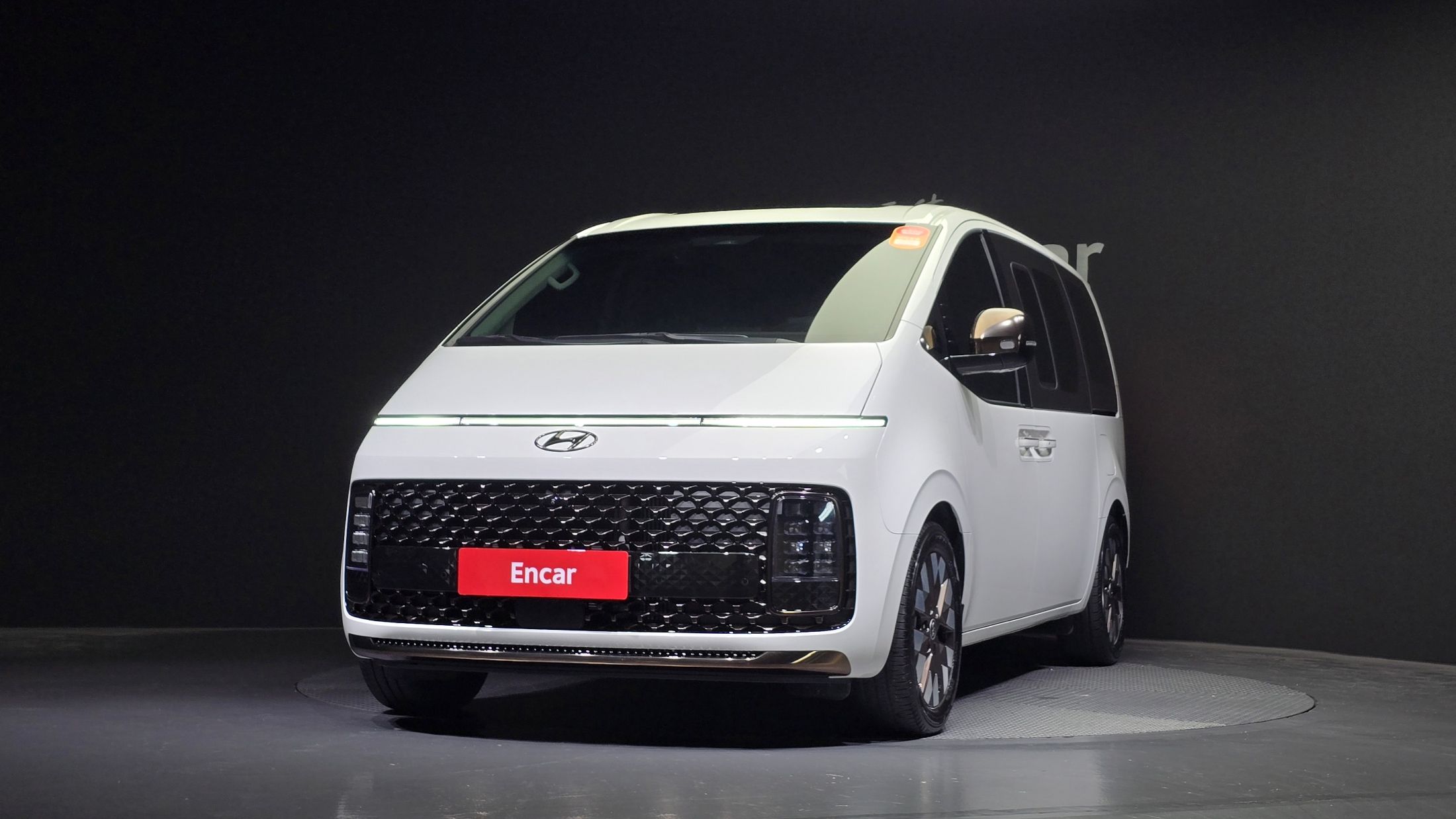HYUNDAI STARIA 2023
