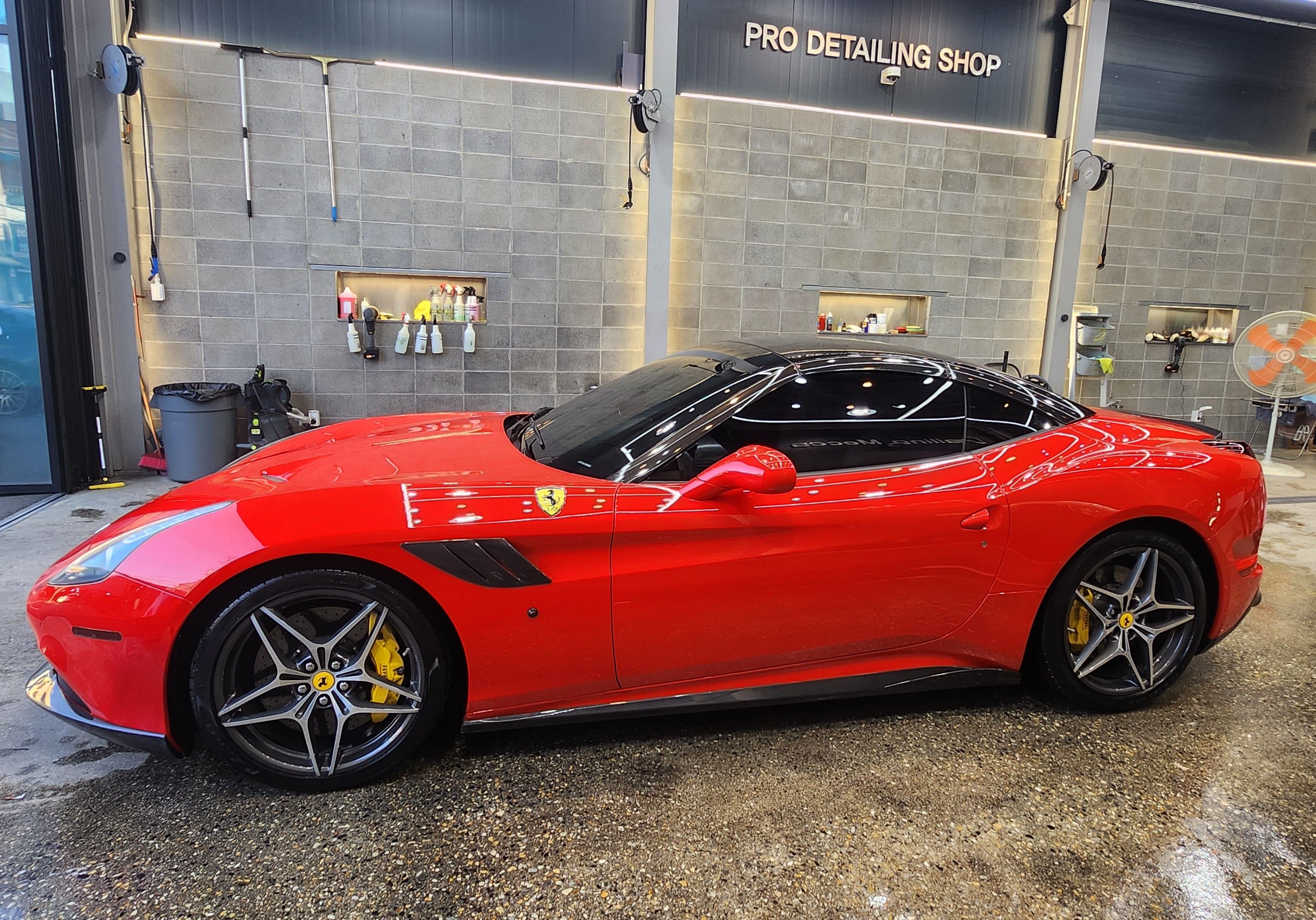 FERRARI CALIFORNIA