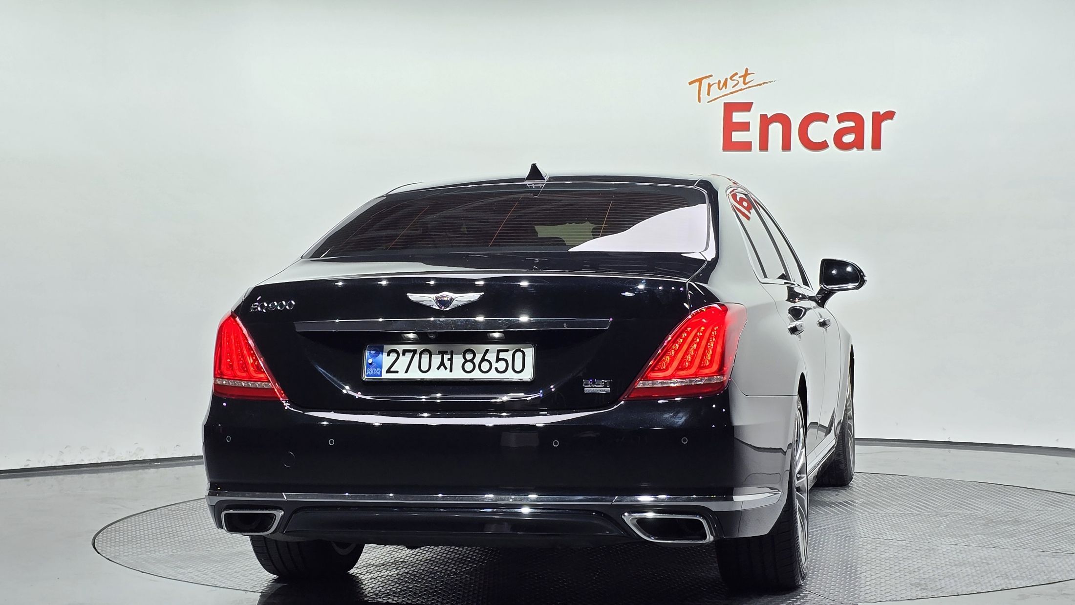 GENESIS EQ900 2016