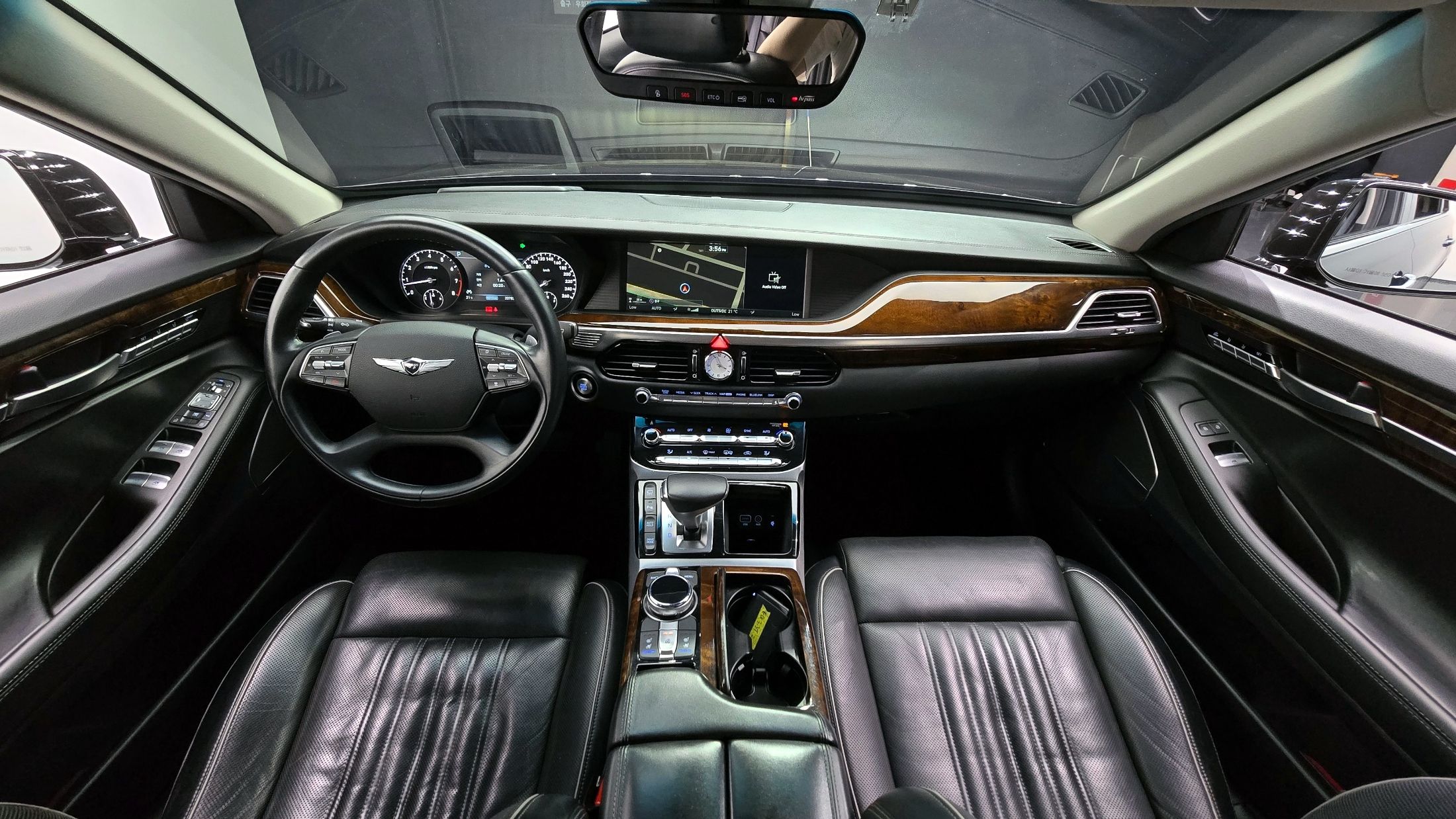 GENESIS EQ900 2016
