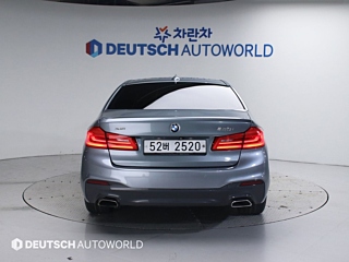 BMW 5-SERIES G30 2018