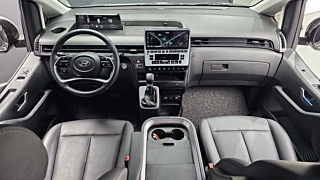 HYUNDAI STARIA 2023