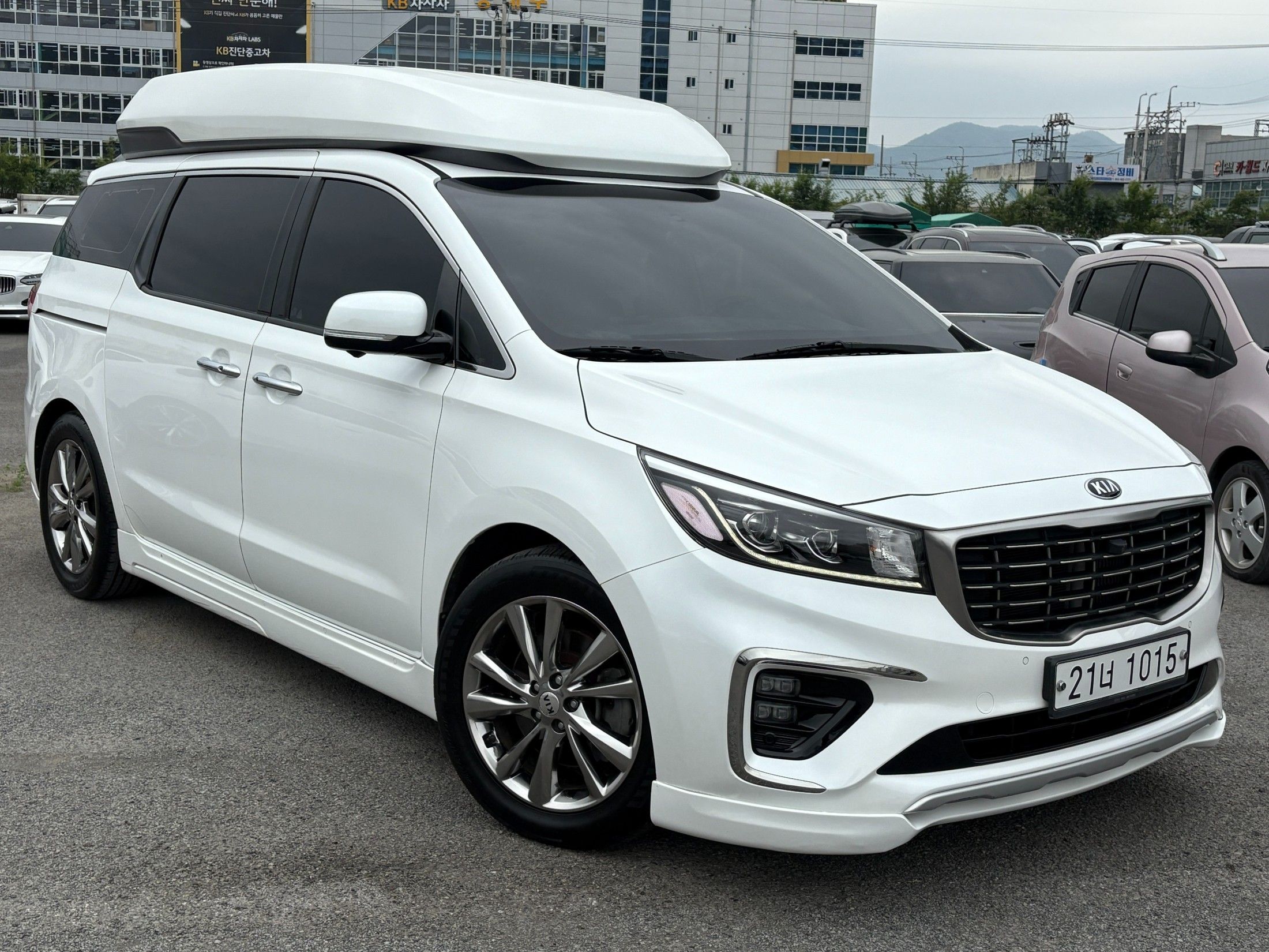 KIA CARNIVAL 2018