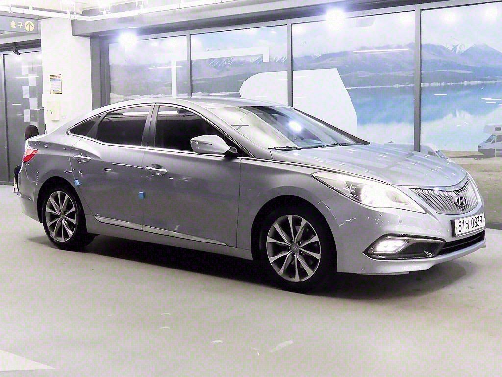HYUNDAI GRANDEUR HG 2016
