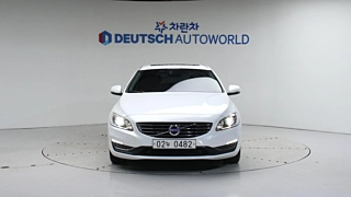 VOLVO V60 2016