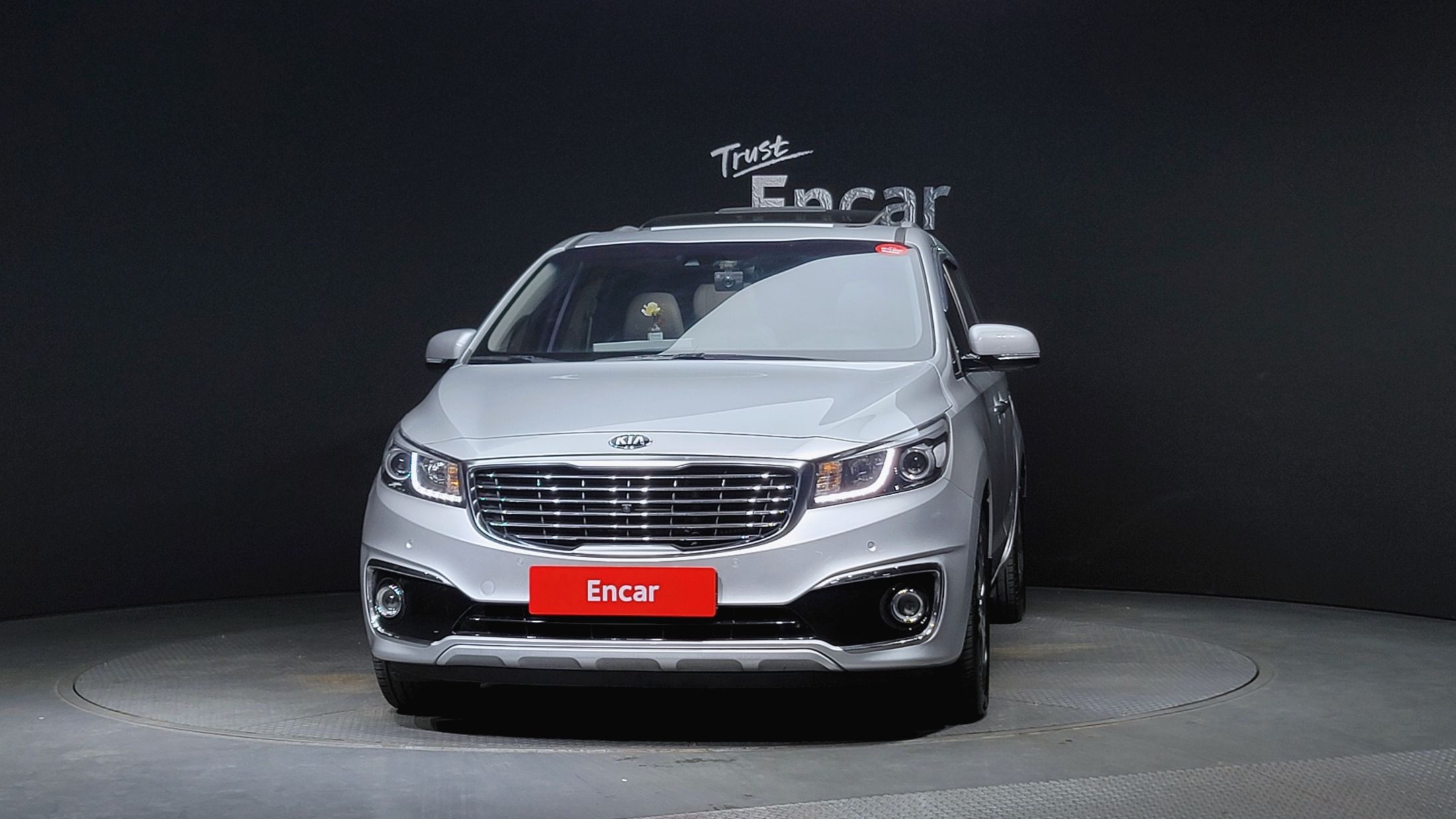 KIA CARNIVAL 2015