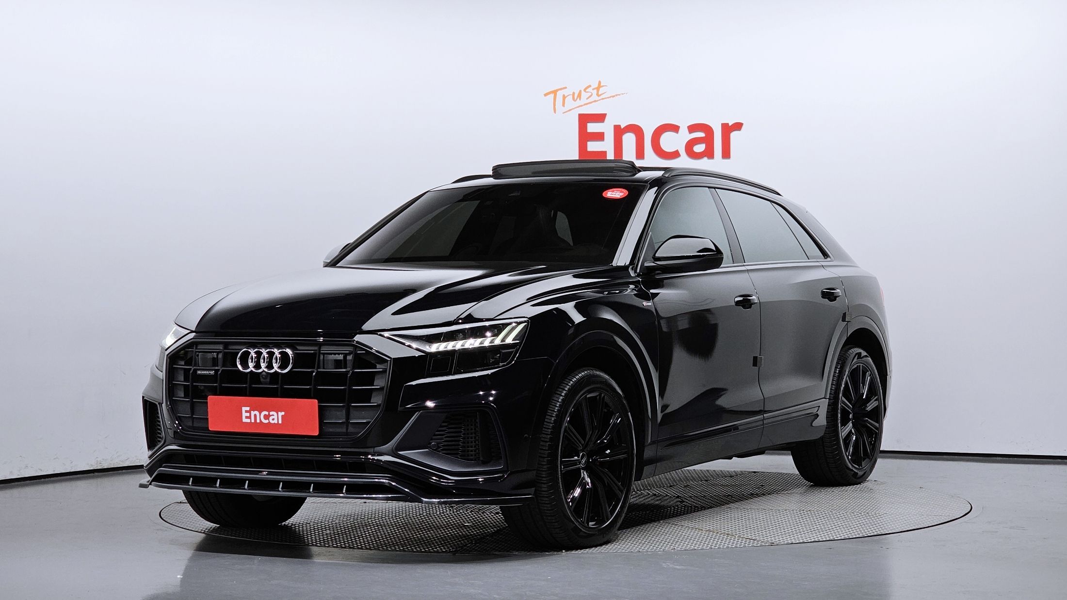 AUDI Q8 4M