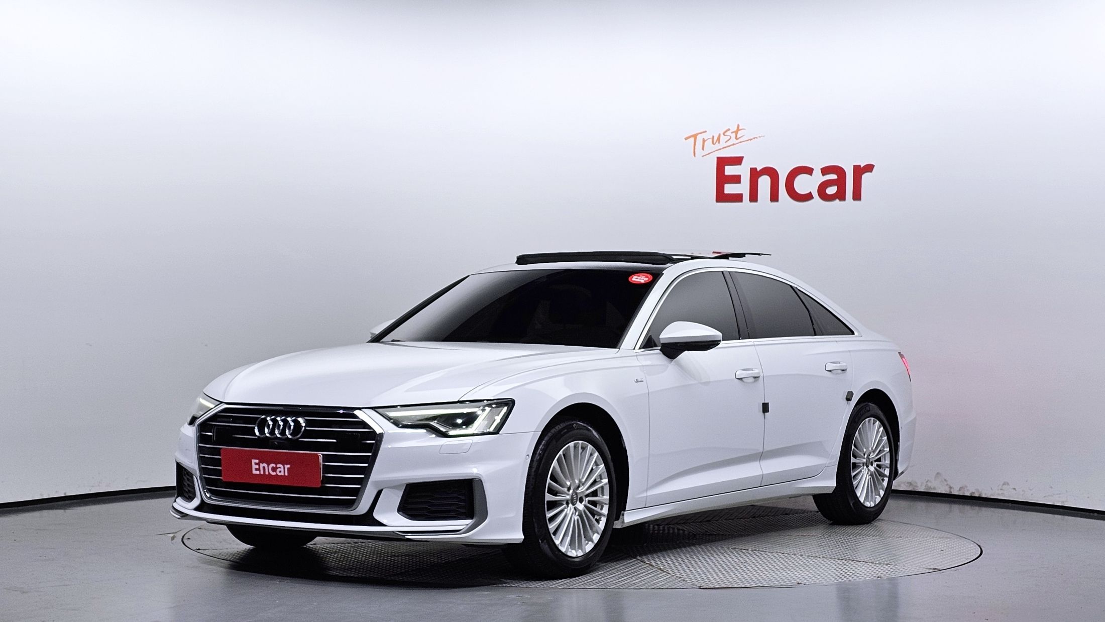 AUDI A6 C8