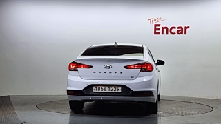 HYUNDAI AVANTE AD 2019