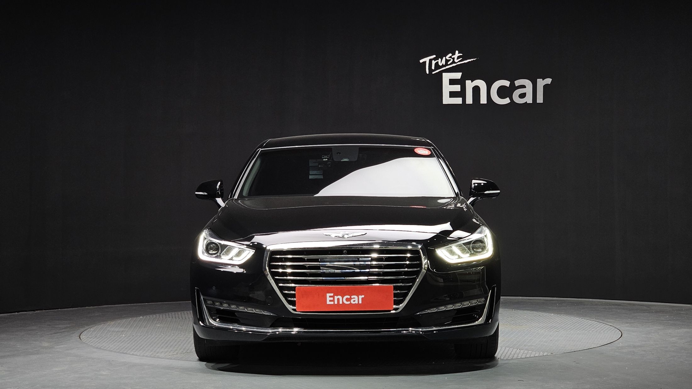 GENESIS EQ900 2017