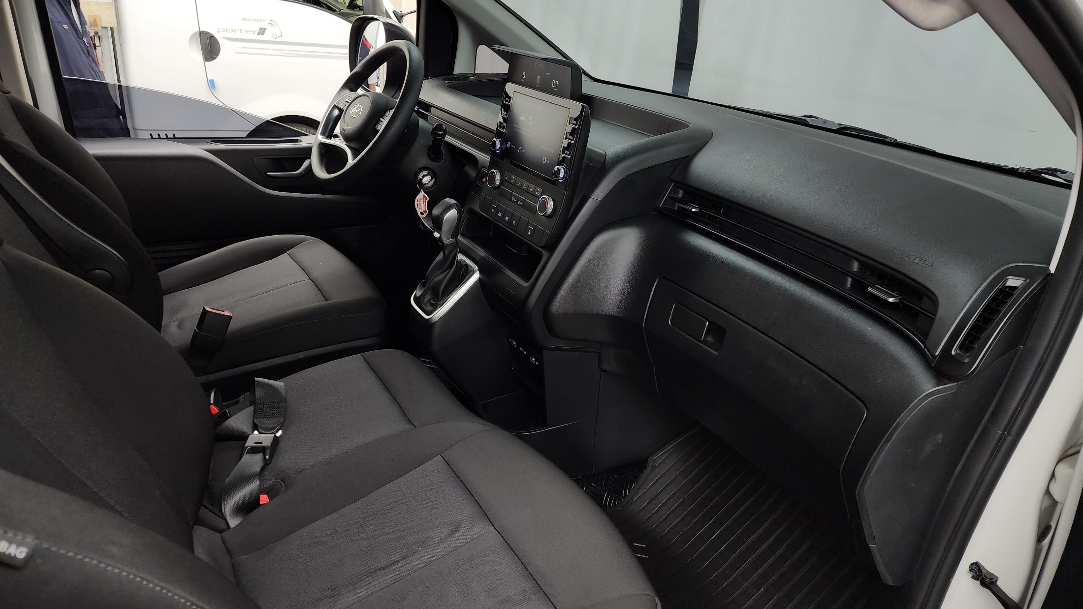 HYUNDAI STARIA 2021