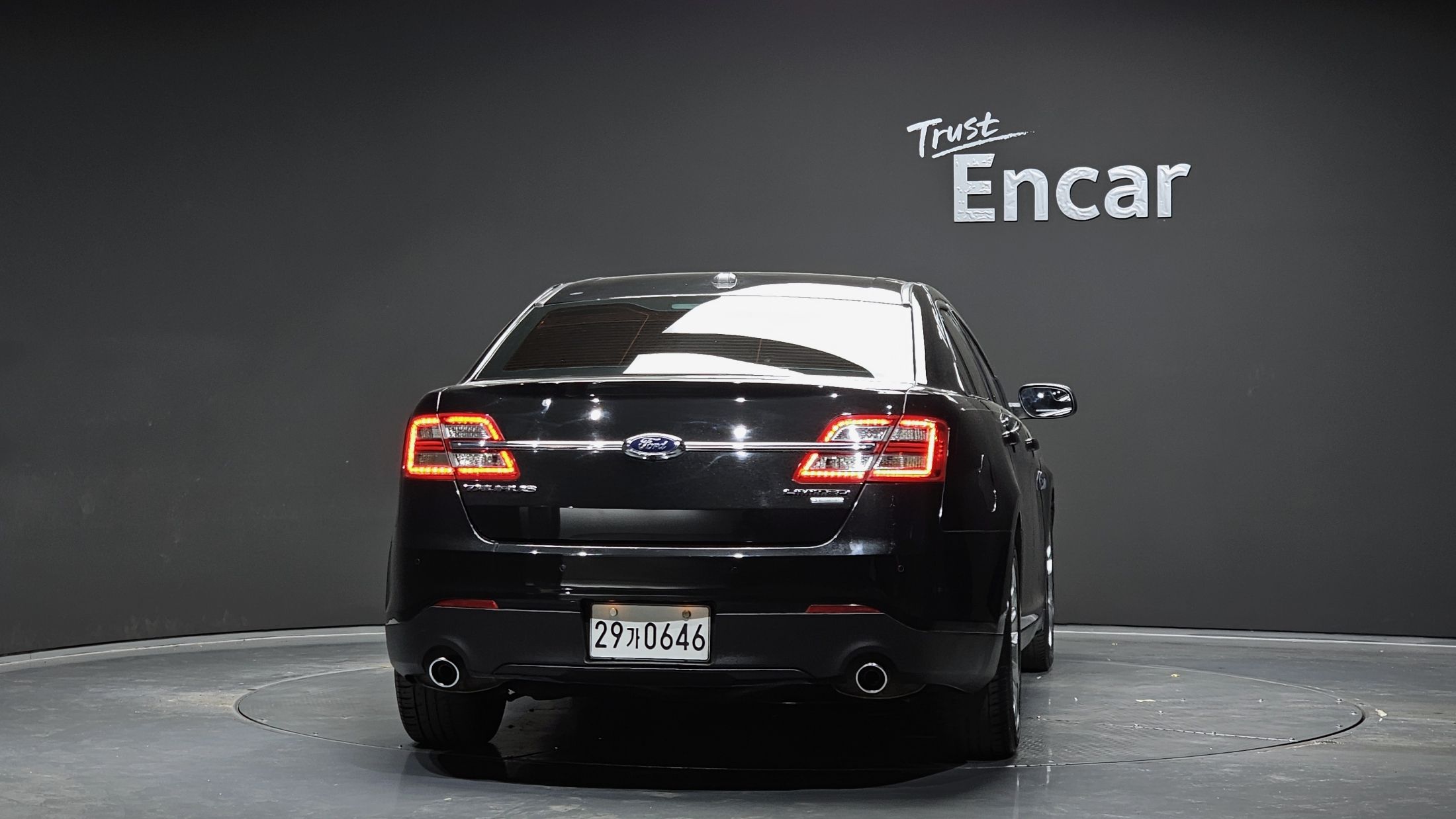 FORD TAURUS