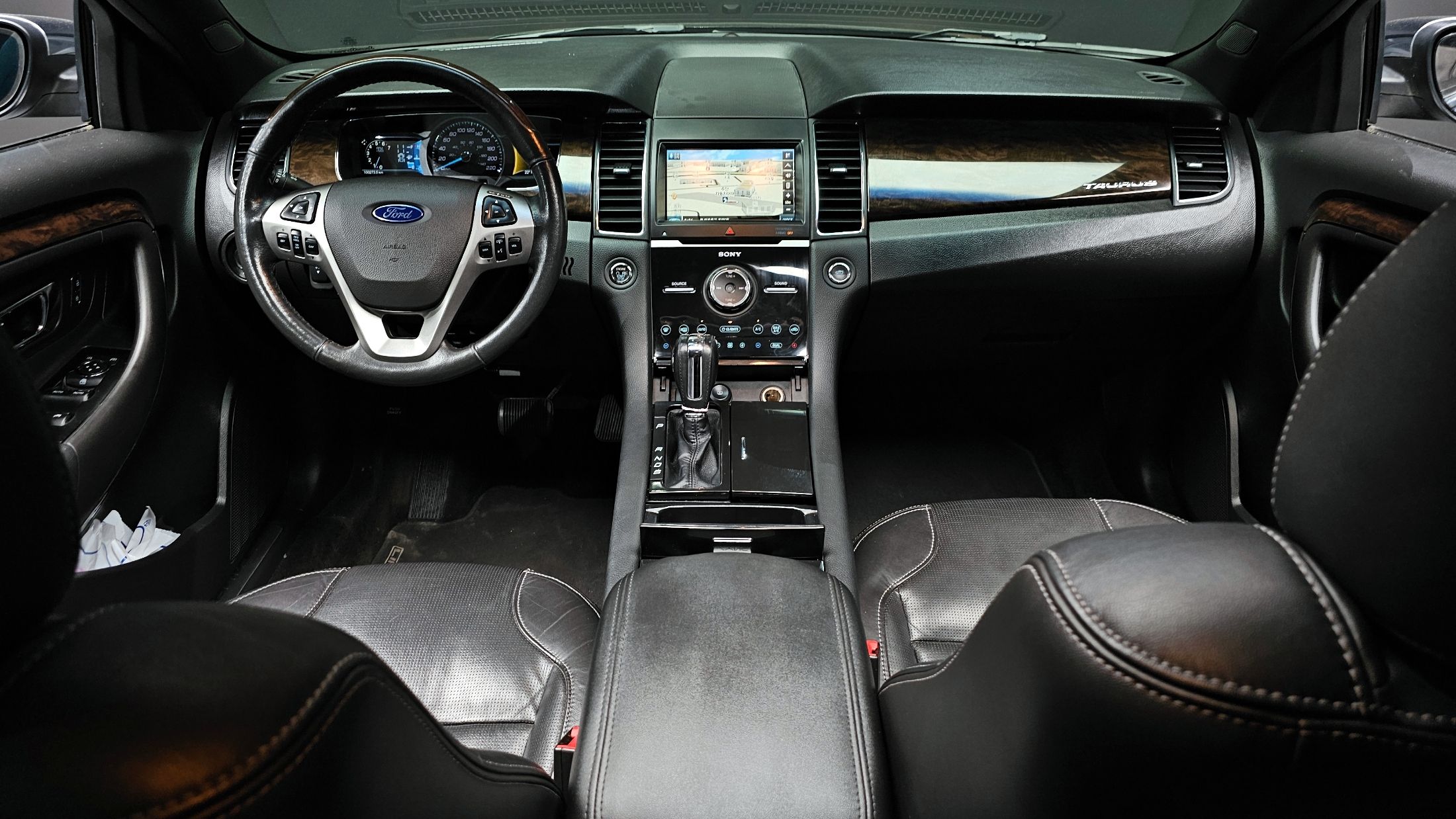 FORD TAURUS