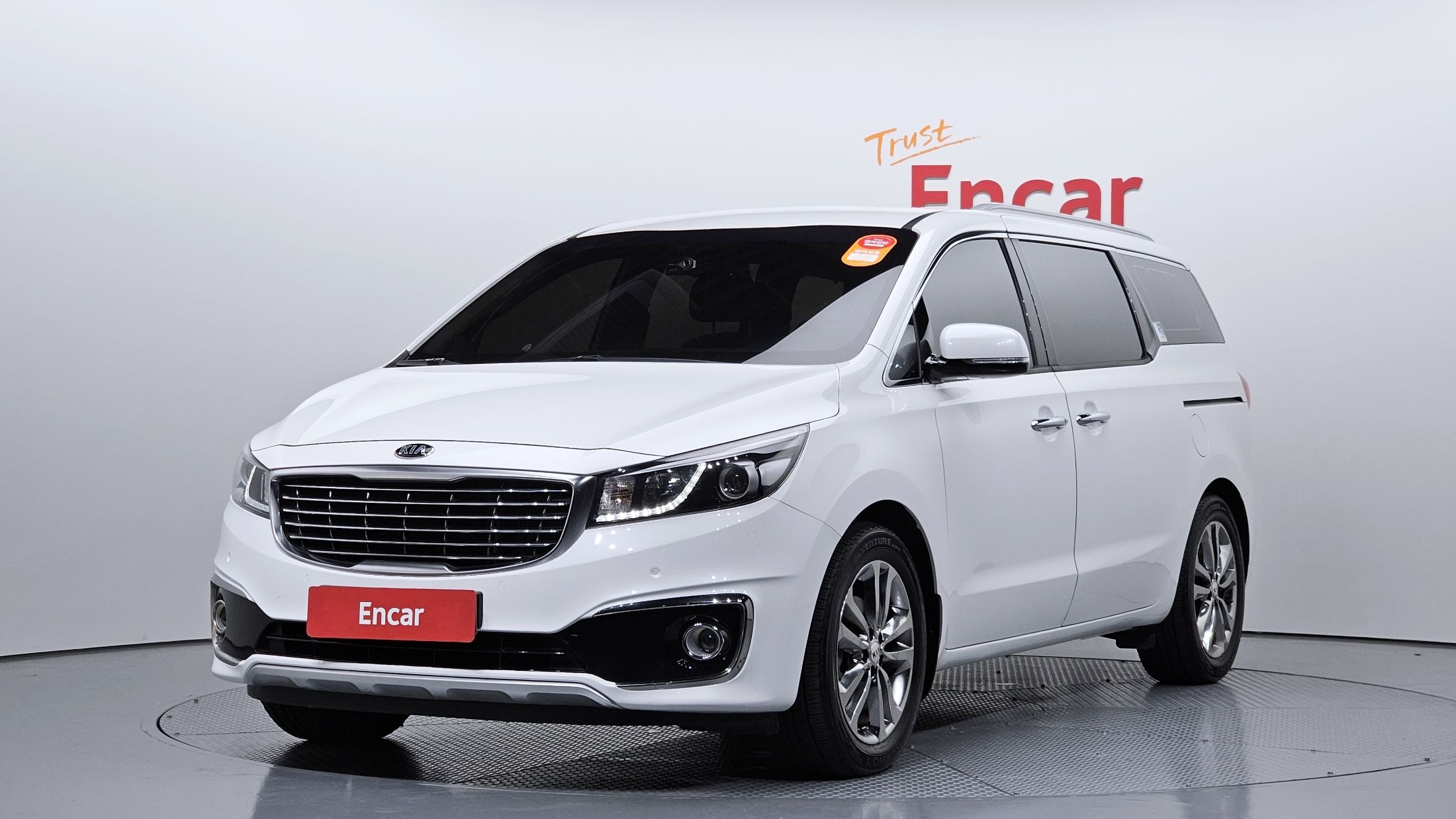 KIA CARNIVAL 2016