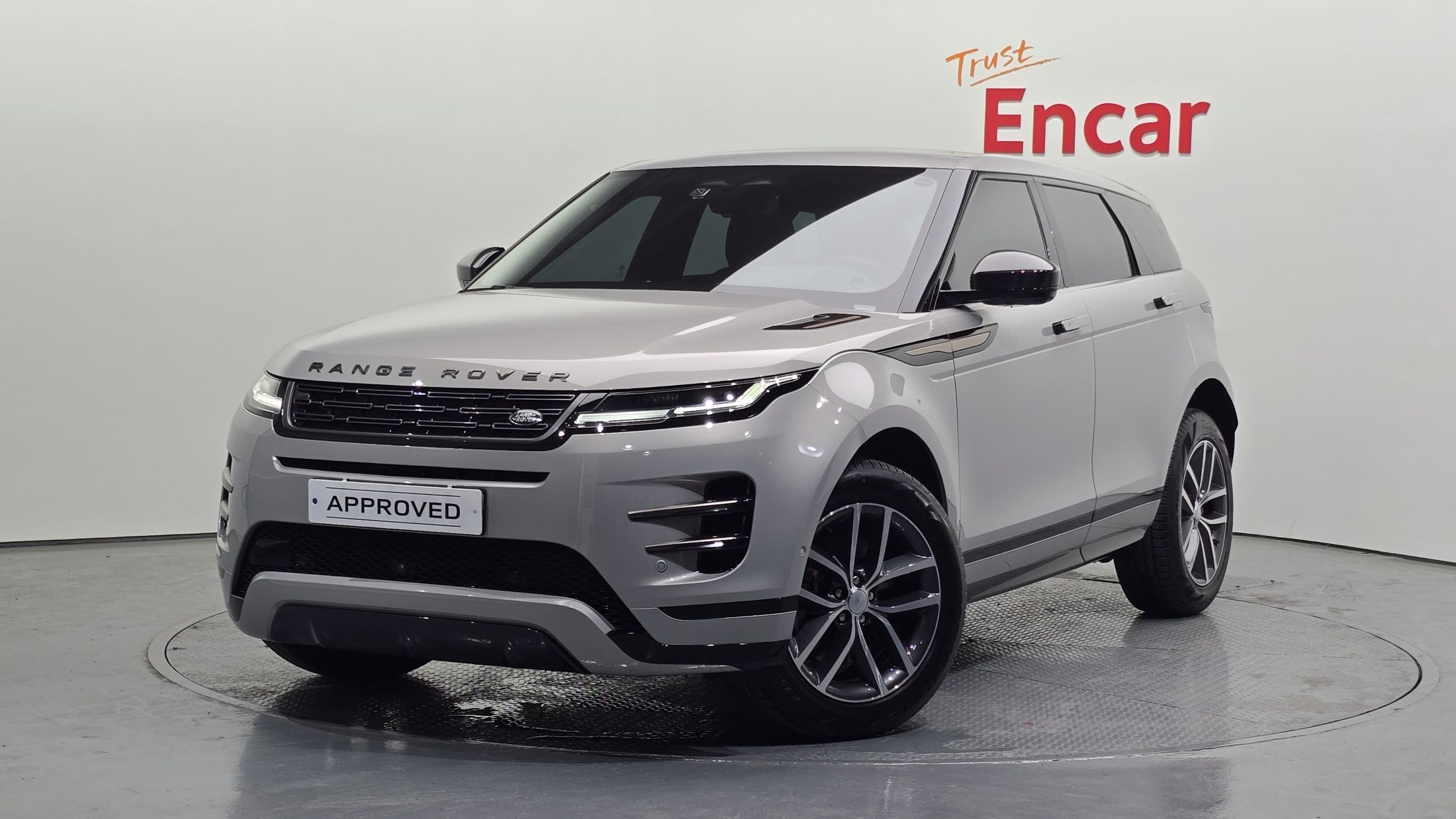 LAND ROVER RANGE ROVER EVOQUE 2024
