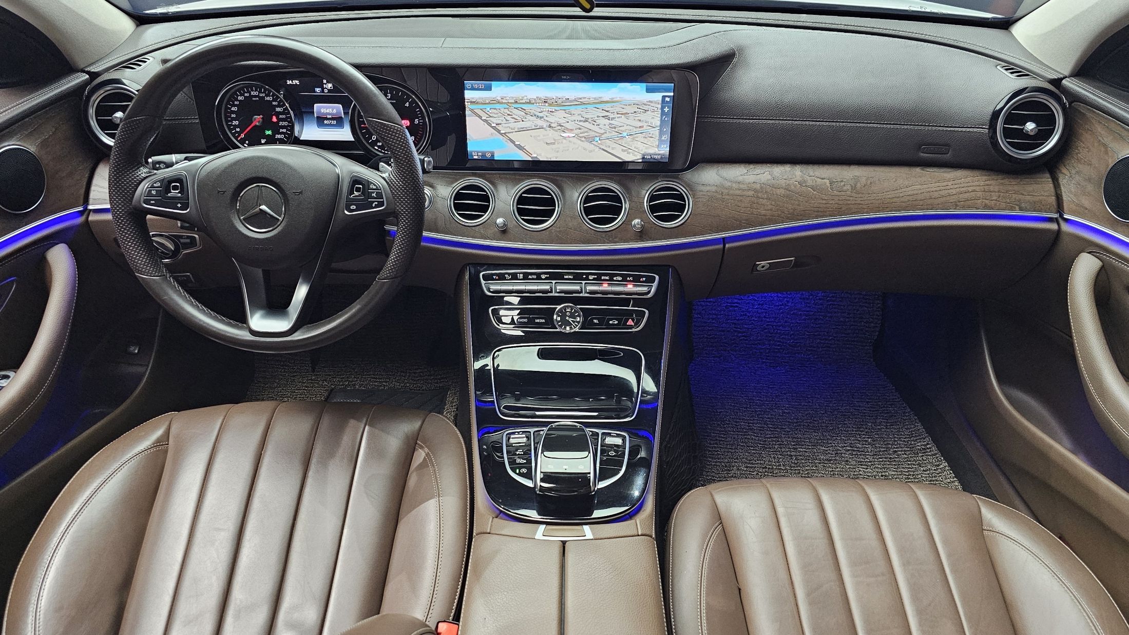 MERCEDES BENZ E-CLASS W213 2016