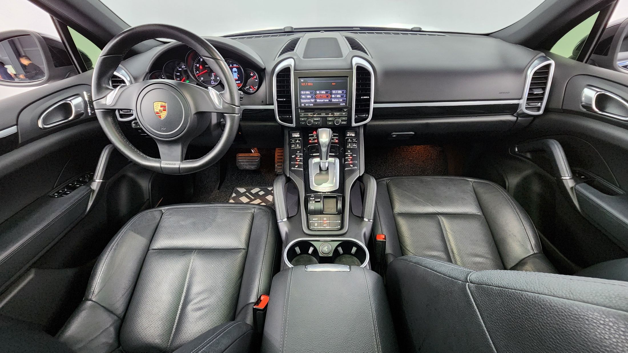 PORSCHE CAYENNE 2012