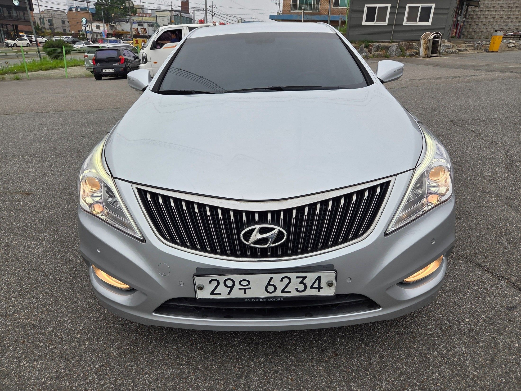 HYUNDAI GRANDEUR HG 2014