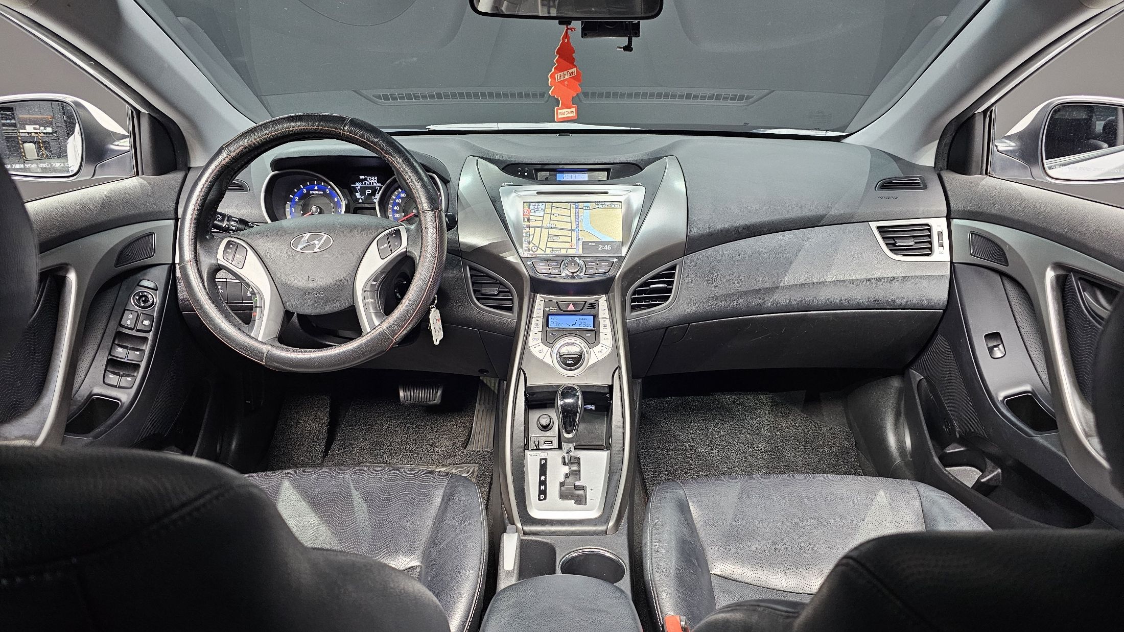 HYUNDAI AVANTE MD 2012