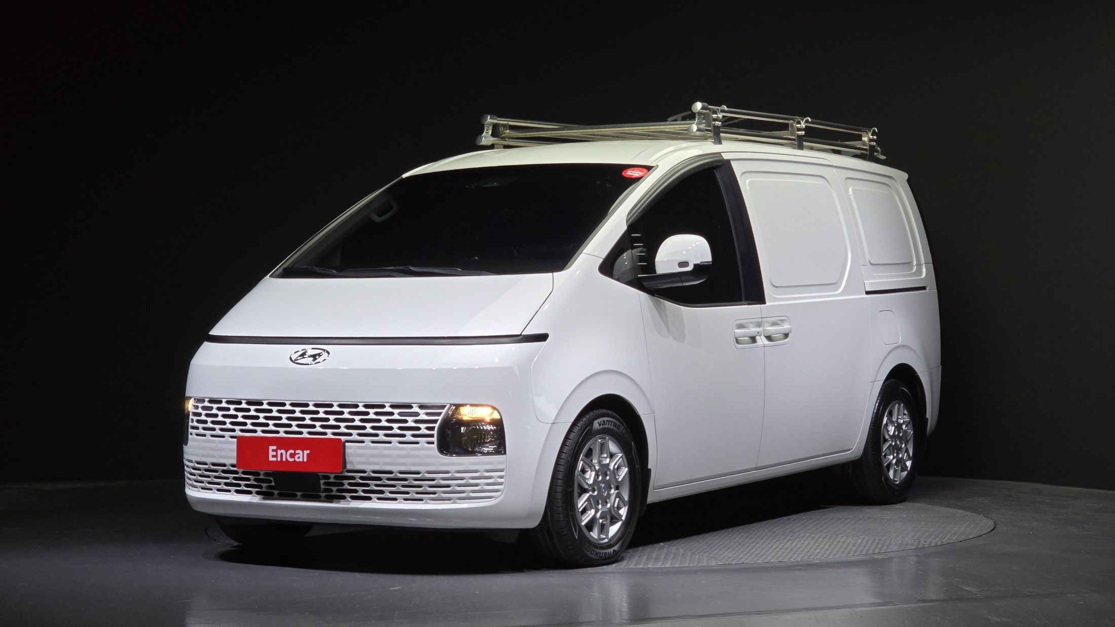 HYUNDAI STARIA 2021